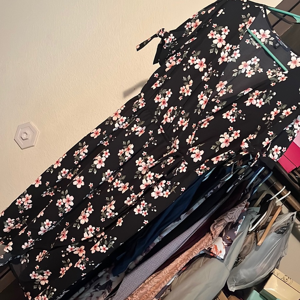 Faux Wrap Pink Floral Dress🌸